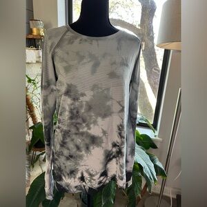 Lululemon Swiftly Gray/Moss Green and Black Long Sleeve Tie Dye Top w/Slight Rib
